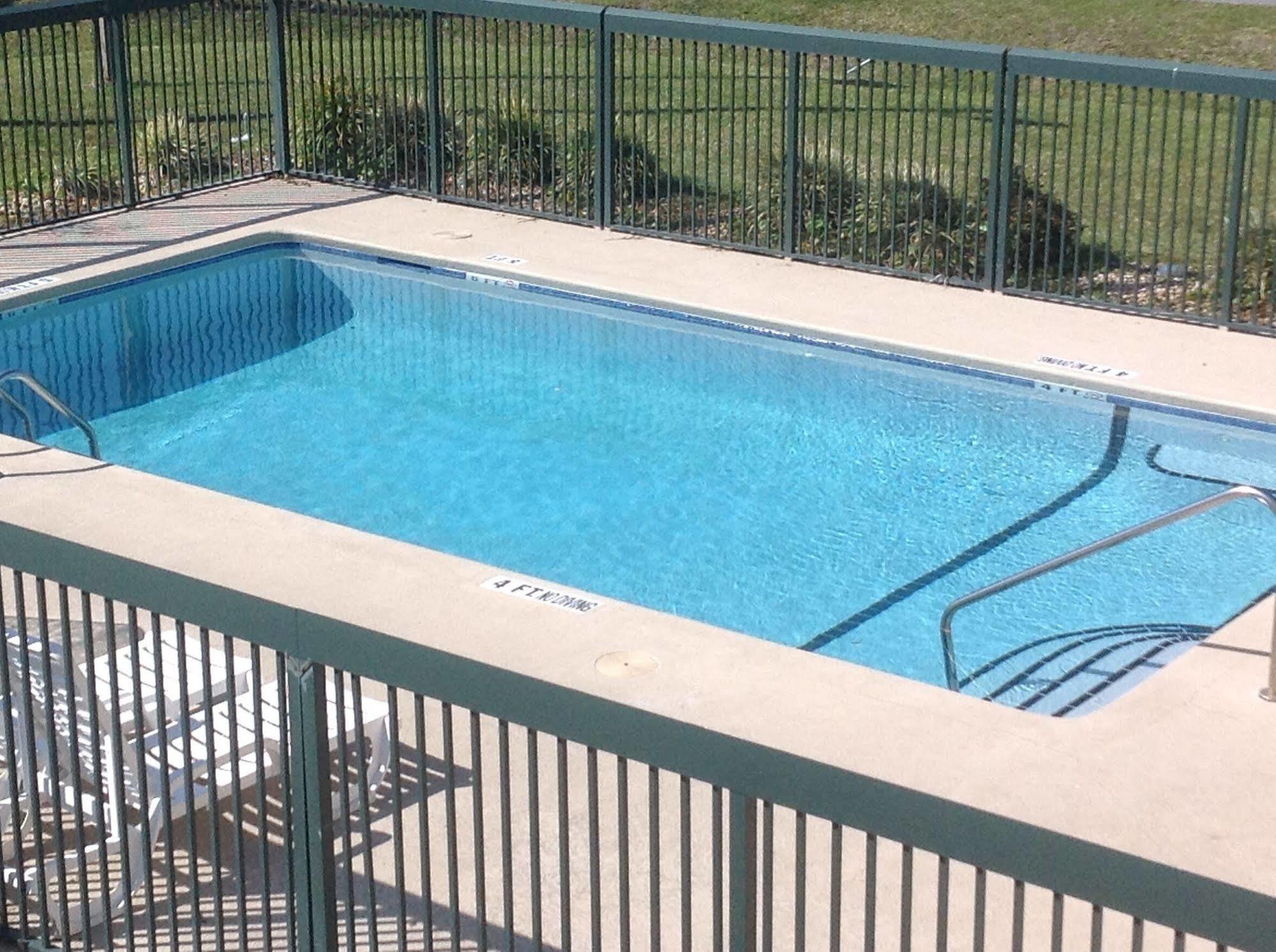 Motel Super 8 By Wyndham Brunswick South I-95 Esterno foto